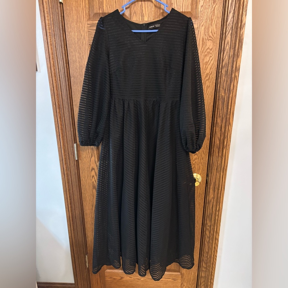 Elegant Black Long Sleeve Dress